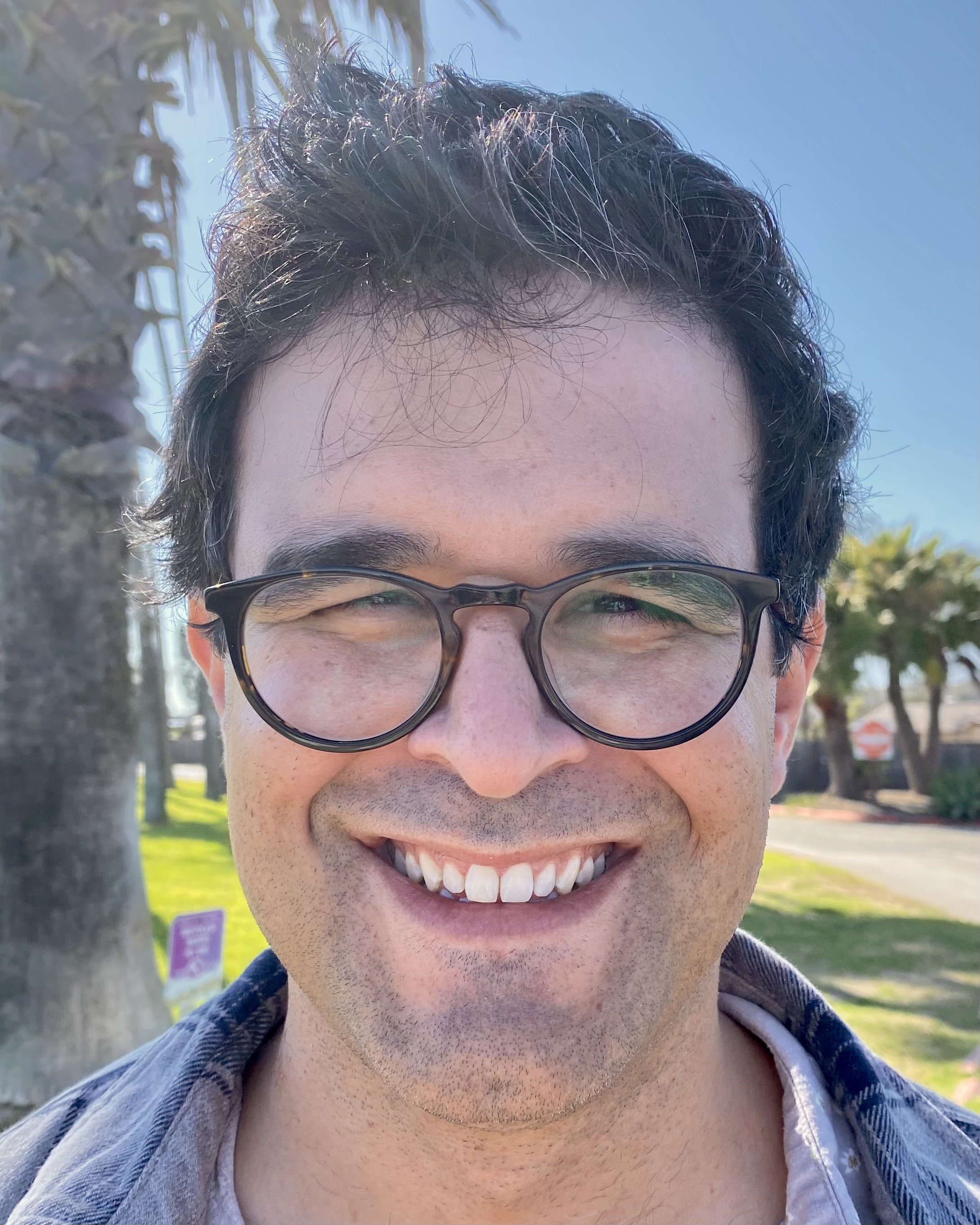 guille_headshot.jpg